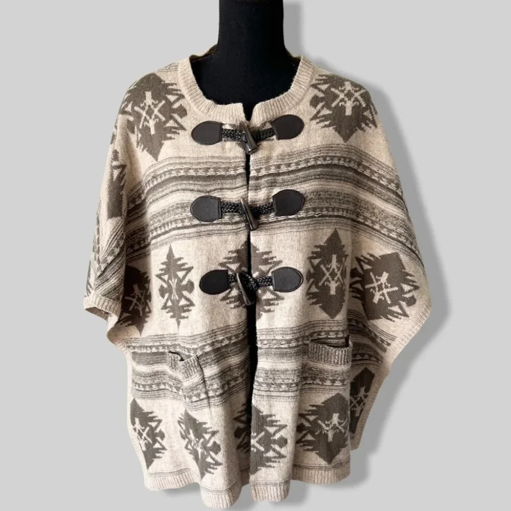 Kerisma Pure Lambswool Aztec Poncho